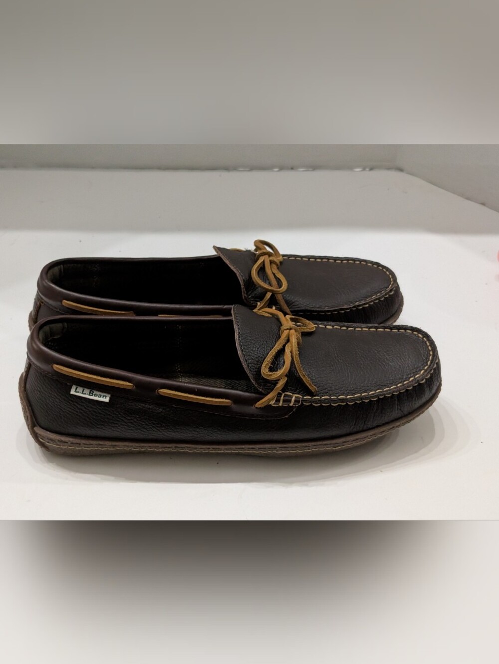 NWOT L.L. Bean Mens 11 Handsewn Moccasin Brown Leather Flannel-Lined Slippers U1 - Picture 2 of 8
